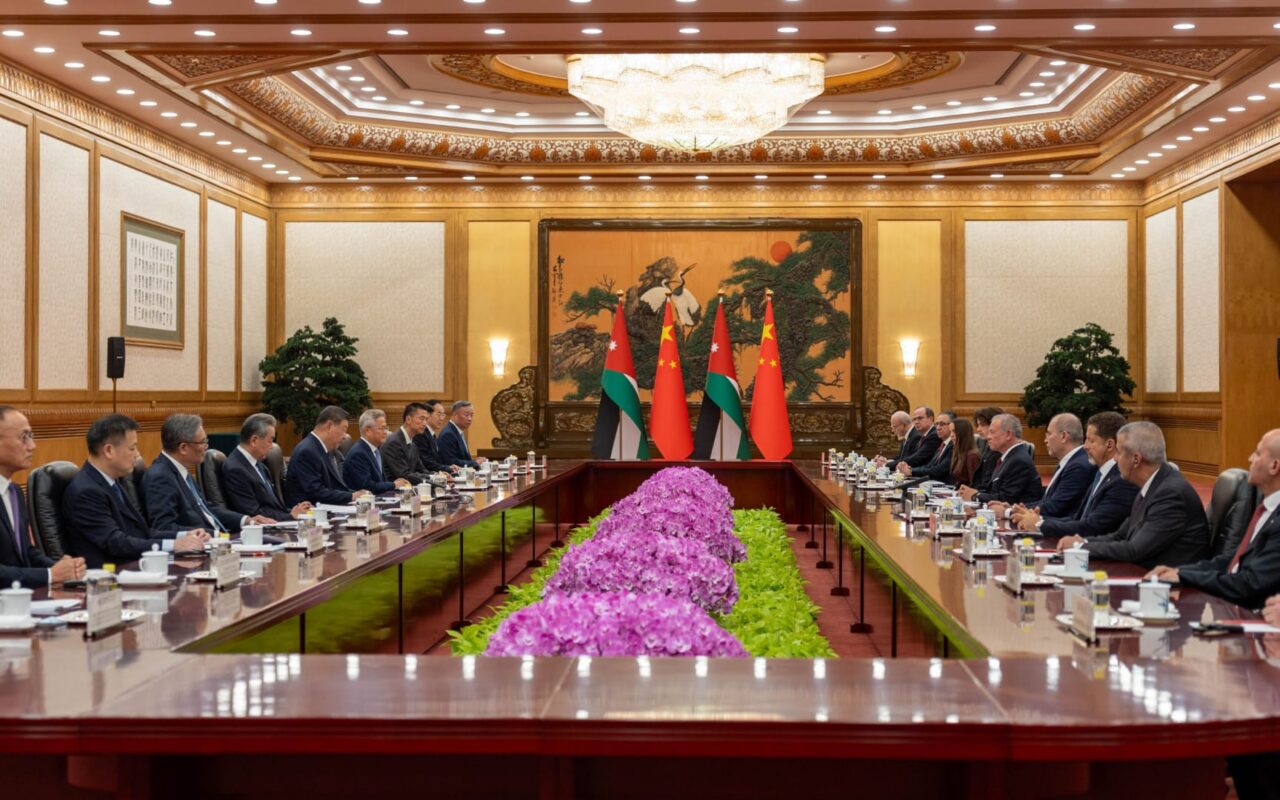 بيان مشترك بين الأردن والصين.. ماذا قال عن الحل الشامل لأزمة أمريكا وإيران؟