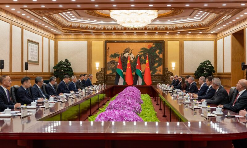 بيان مشترك بين الأردن والصين.. ماذا قال عن الحل الشامل لأزمة أمريكا وإيران؟