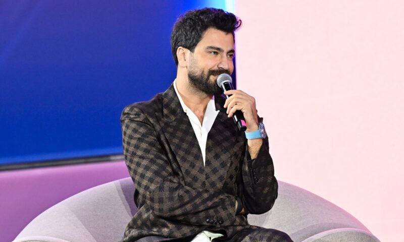 معتصم النهار بطلاً لمسلسل اجتماعي كوميدي يعرض في رمضان 2027