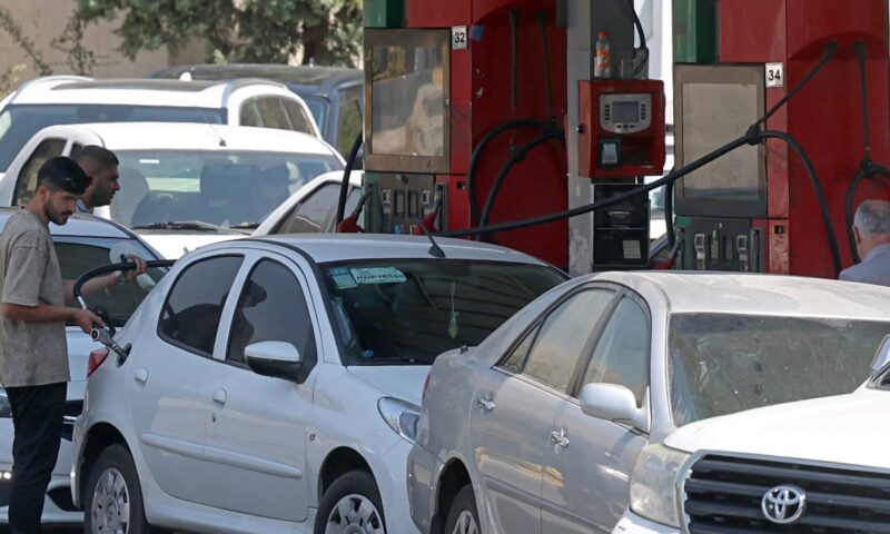 وسائل إعلام إيرانية: طوابير طويلة وإغلاقات مؤقتة في محطات الوقود بطهران