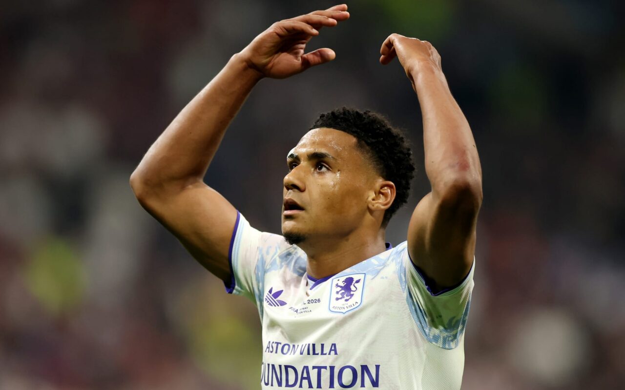أولي واتكينز ينضم إلى الهلال.. إليك مدة العقد ورقم قميصه