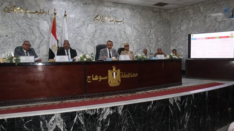 مراعاة لظروفهم، محافظ سوهاج يعتمد مزايا جديدة للعاملين بنظام السركي