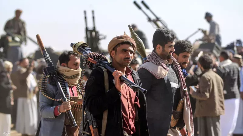 القوات اليمنية تعلن إسقاط 11 مسيّرة حوثية على الساحل الغربي