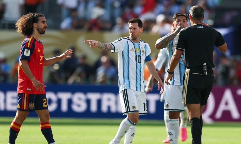 ميسي يتبرع لإسبانيا بـ80 ألف يورو عقب خسارة كأس العالم