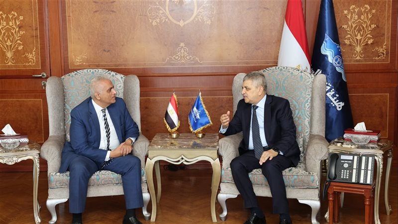 الفريق أسامة ربيع يبحث سبل التعاون المشترك مع السفير المصري ببنما