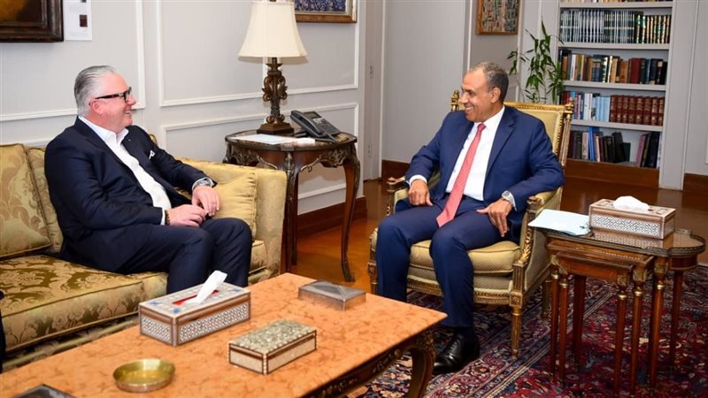 وزير الخارجية يؤكد أهمية تكامل جهود الدولة ومبادرات القطاع الخاص في الترويج للفرص الاستثمارية