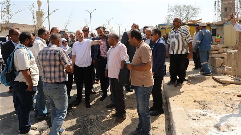 محافظ القاهرة يتفقد تطوير منطقة السيدة عائشة (صور)