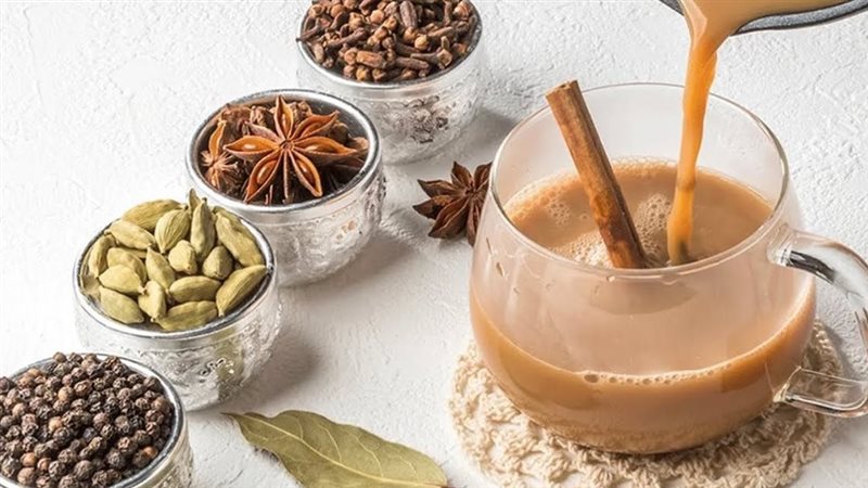 طريقة عمل شاي الكرك في المنزل، مشروب هندي بنكهة عربية مميزة