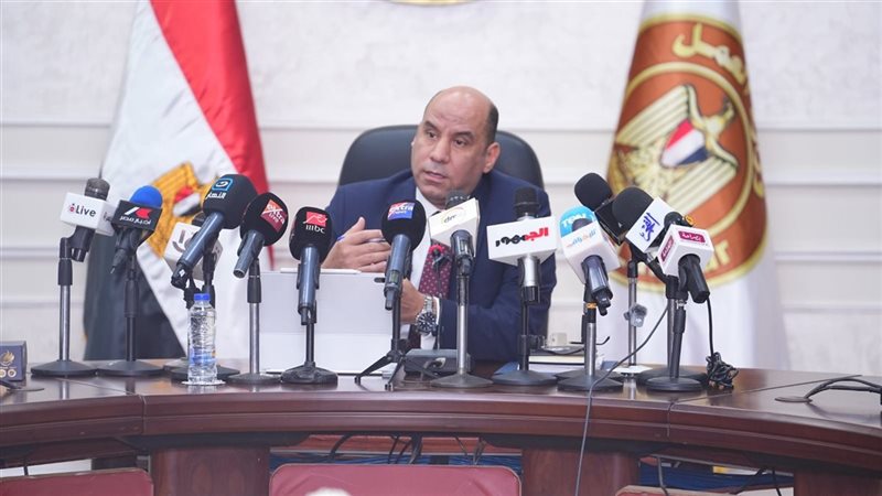 قواعد جديدة للقطاع الخاص، وزير العمل: لا فصل تأديبي إلا بحكم المحكمة