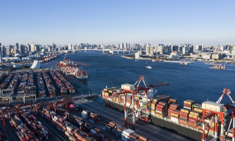 ارتفاع صادرات اليابان بفضل الطلب على الرقائق الإلكترونية 