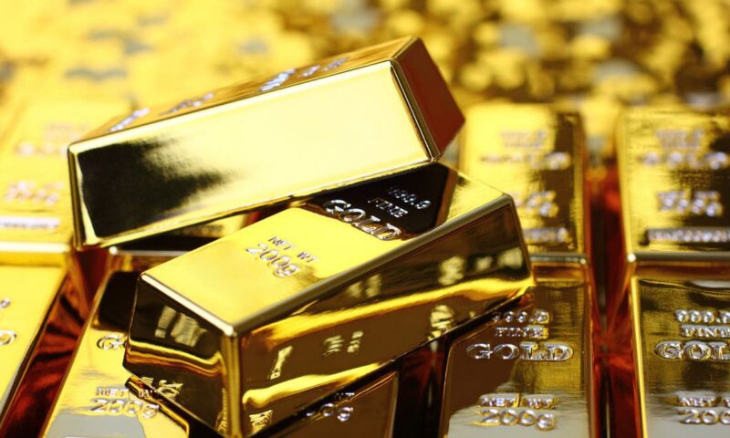 الذهب يقفز لأعلى مستوى في شهرين ويتجه نحو 4500 دولار 