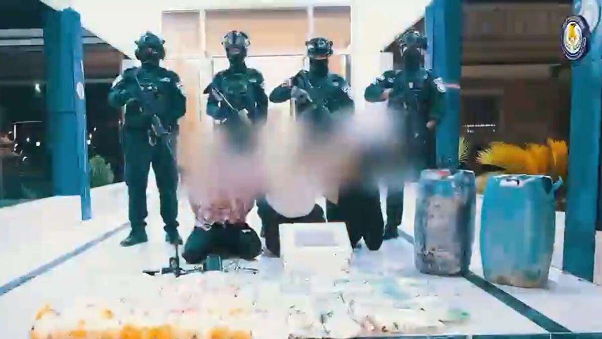 “ضربة عراقية” توقع شبكة تهريب مخدرات.. وفيديو للتنفيذ