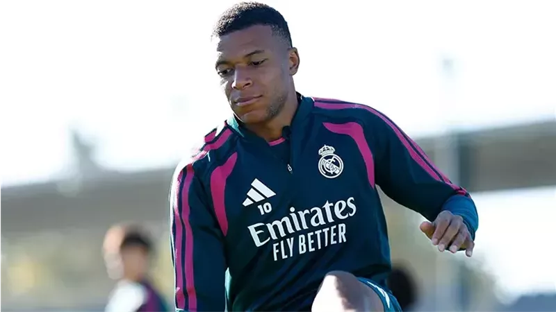 ريال مدريد ينهي استعداداته لمواجهة ملقا بالدوري الإسباني (فيديو)