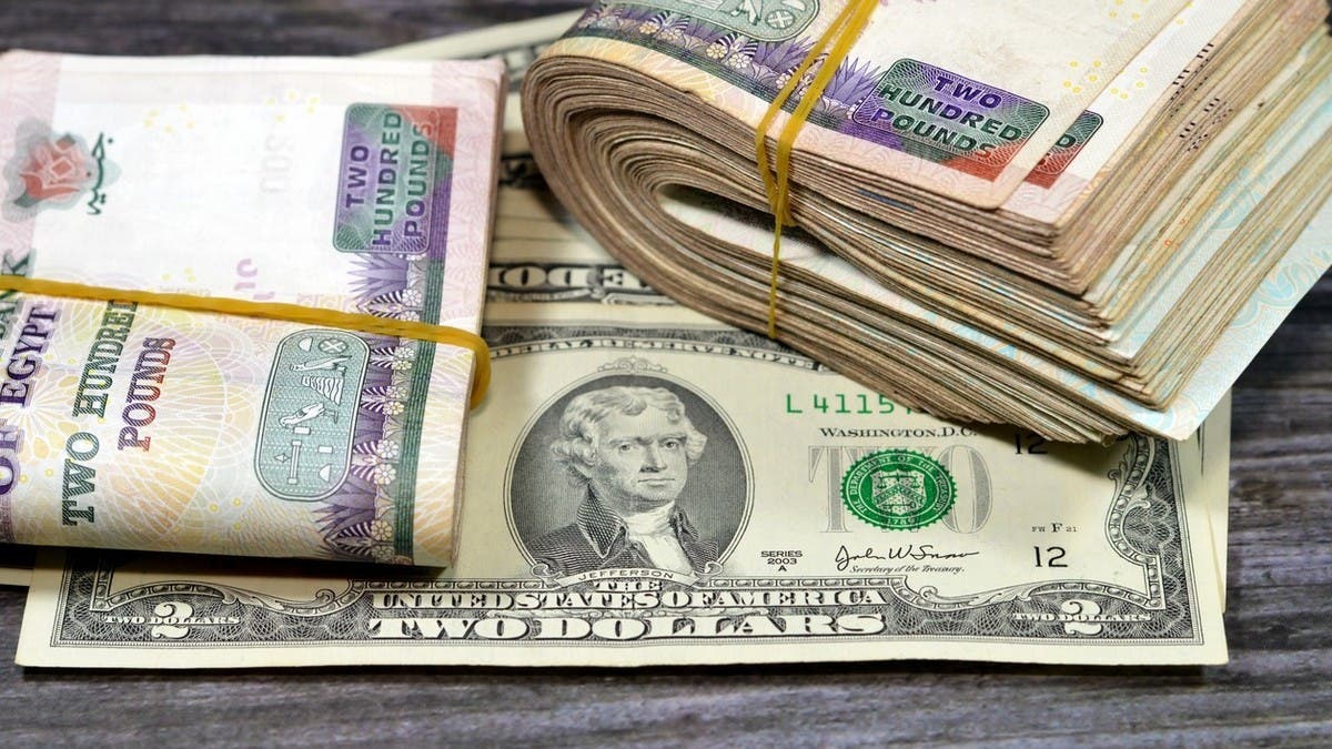 سعر الدولار في مصر يسجل قفزة جديدة رغم عودة الأموال الساخنة