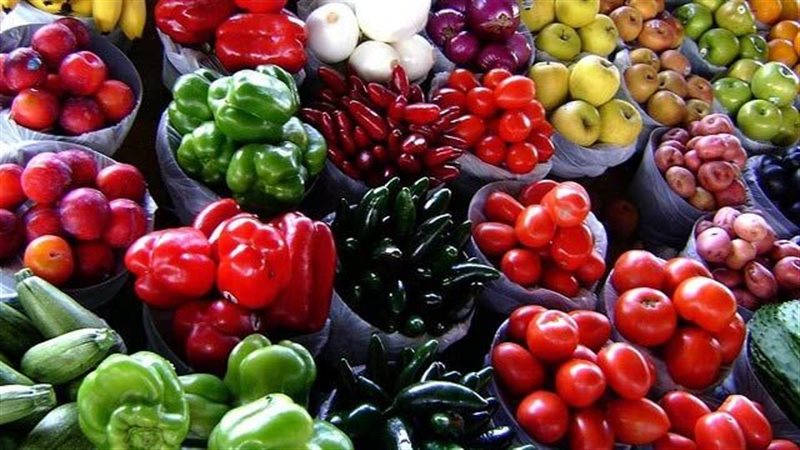 سعر الخضار اليوم، ارتفاع الطماطم وانخفاض 7 أصناف منها الخيار والفلفل