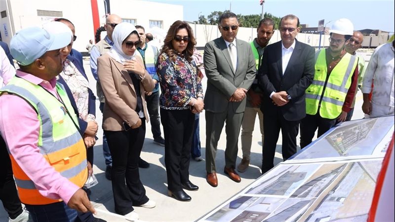 وزيرة التنمية المحلية ومحافظ القليوبية يفتتحان وحدة احتجاز مضبوطات السيارات بالخانكة