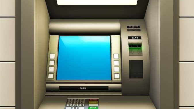 تغذية ماكينة الصراف الآلي ببني سويف : لدينا عجز 50 ألف جنيه لخطأ في الـ ATM