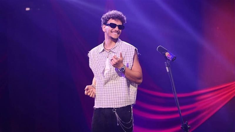 حودة بندق يكشف سبب تأجيل طرح أغنية “هيرجعلي”