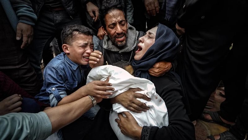 بين حراك غربي متصاعد وضمير عربي غائب، 100 دبلوماسي فرنسي وبريطاني يطالبون حكوماتهم بفرض عقوبات على الاحتلال