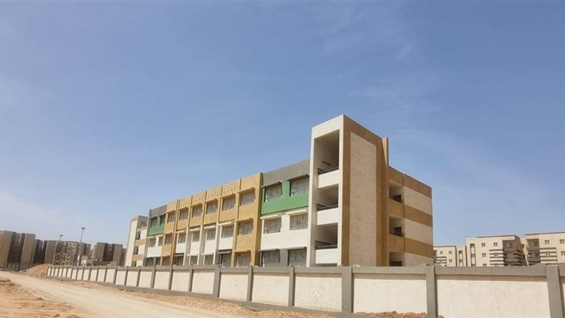 تسليم مدرسة رفاعة الطهطاوي للإدارة التعليمية بحدائق أكتوبر