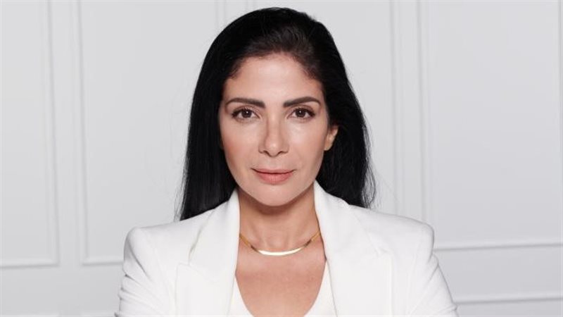 أعمال فنية جمعت منى زكي والمخرج هاني خليفة قبل مسلسل “طالع نازل”