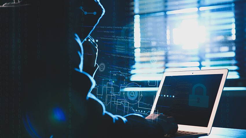 إخلاء سبيل المتهمين بابتزاز وكيل لاعبين شهير بنشر فيديوهات خاصة