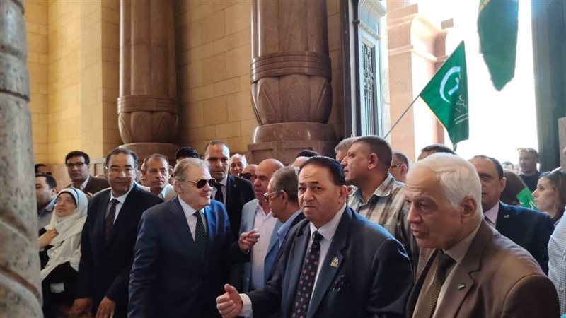 إحياءً لذكرى زعماء الوفد، السيد البدوي يزور ضريح سعد زغلول (صور)