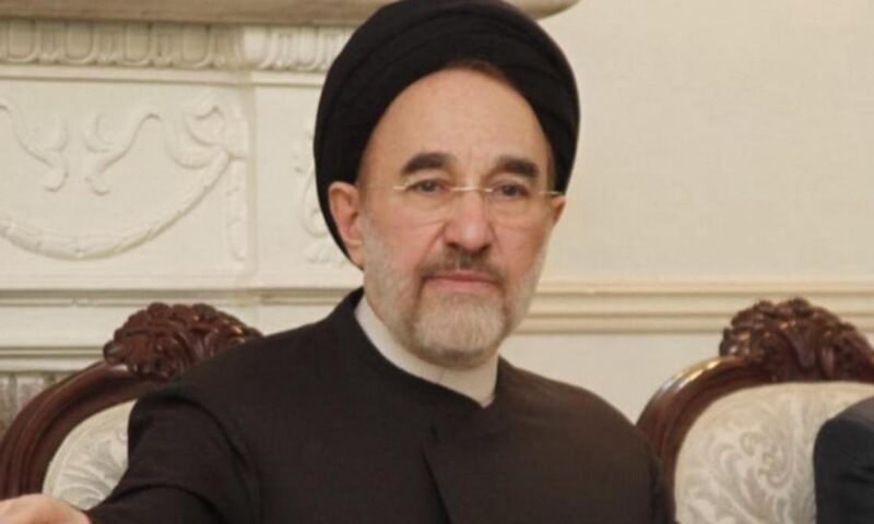بعد انتقاده القيادة الإيرانية.. خاتمي يلتقي شقيق المرشد