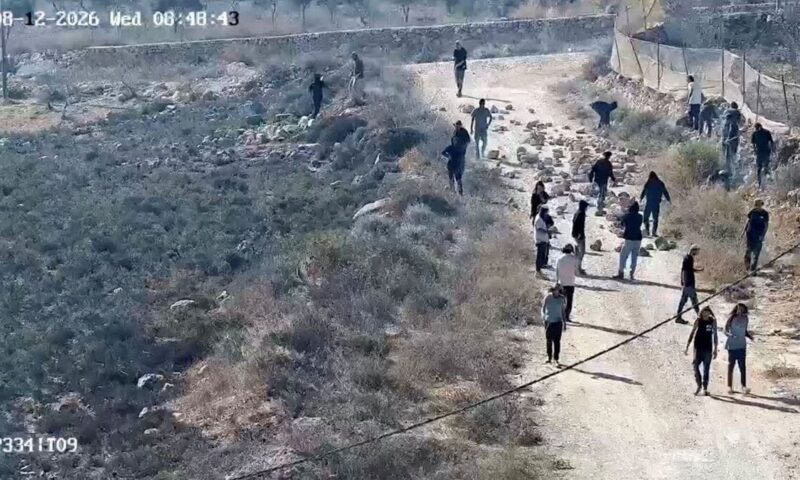 الجيش الإسرائيلي يفكك بؤرتين استيطانيتين جنوب نابلس
