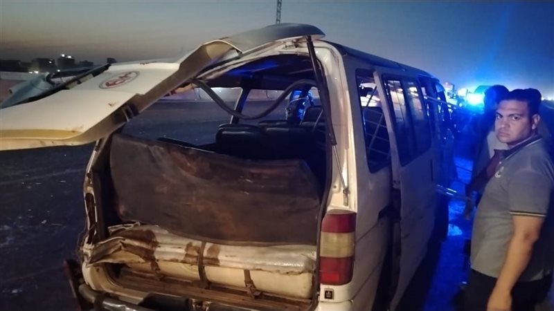 مصرع شخص وإصابة 8 آخرين في انقلاب ميكروباص بطريق شبرا بنها الحر