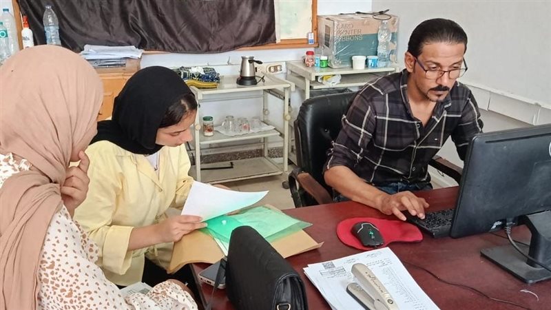 جامعة دمنهور تواصل تقديم الدعم الفني لطلاب المرحلة الثانية للتنسيق الإلكتروني (صور)