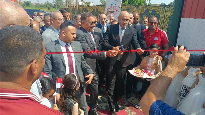 وزير التعليم ومحافظ القليوبية يفتتحان مدرسة «فوزي الرفاعي» الرسمية للغات بالعمار