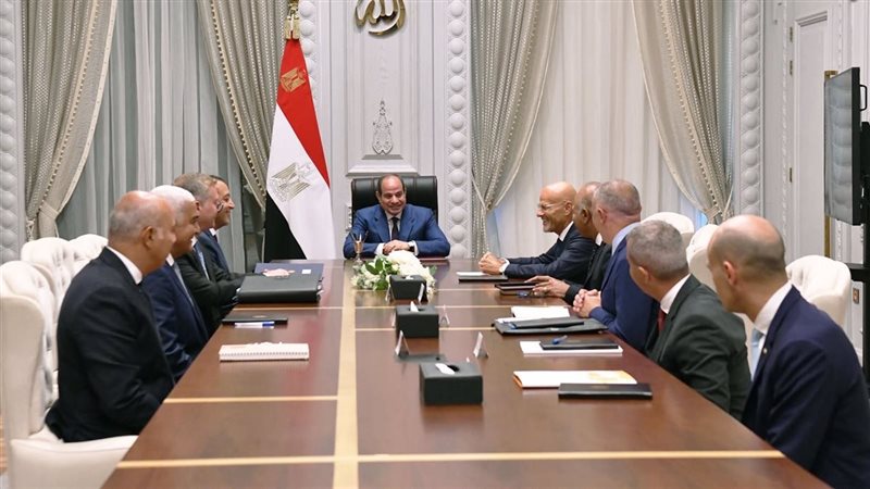 رسائل السيسي لرئيس شركة إينى: نتطلع لزيادة استثماراتكم في مصر.. مستمرون في تقديم التيسيرات اللازمة وتذليل أي تحديات تُواجه أعمالكم.. وتوسيع أنشطة وجهود البحث والاستكشاف والإنتاج