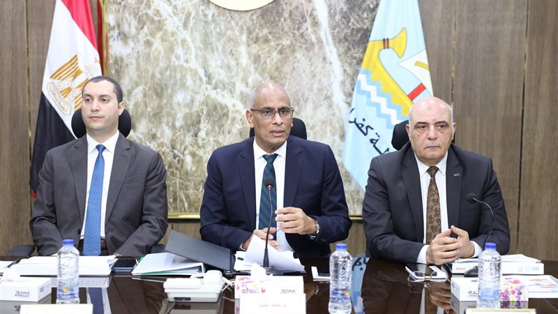 بعد 59 عاما، محافظ كفرالشيخ يطلق اسم شهيد بحرب67 علي مدرسة ببيلا