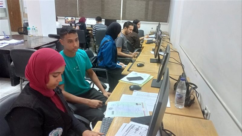 729 طالبًا استفادوا من خدمات مكتب التنسيق الفرعي بالإسماعيلية