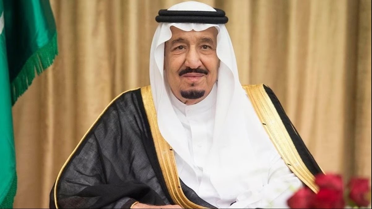 خادم الحرمين الشريفين يوافق على منح وسام الملك عبدالعزيز لـ200 مواطن لتبرعهم بأحد أعضائهم الرئيسية