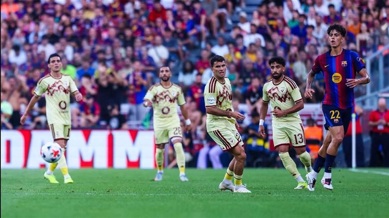 زيزو يكتب التاريخ بعد تسجيله في شباك برشلونة على ملعب كامب نو