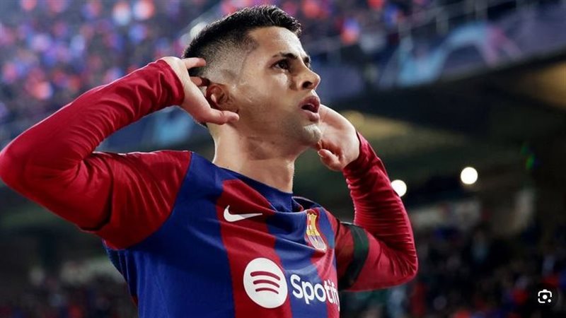 صفقة مجانية، موعد توقيع كانسيلو عقود انتقاله إلى برشلونة نهائيا