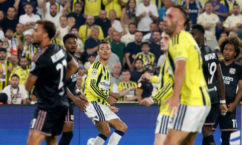 فنربخشة يتعادل مع ليون في تصفيات دوري أبطال أوروبا