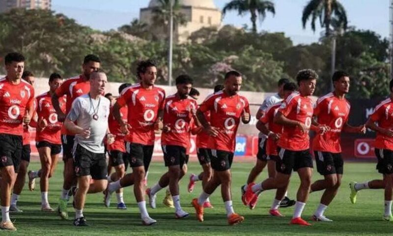 الأهلي يستبعد 10 لاعبين من مواجهة زد