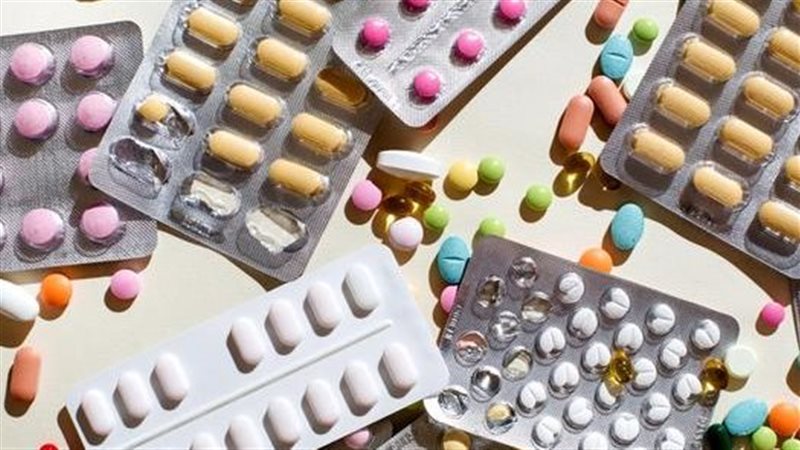 هيئة الدواء تحذر من تناول المسكنات المضادة للالتهابات على معدة فارغة