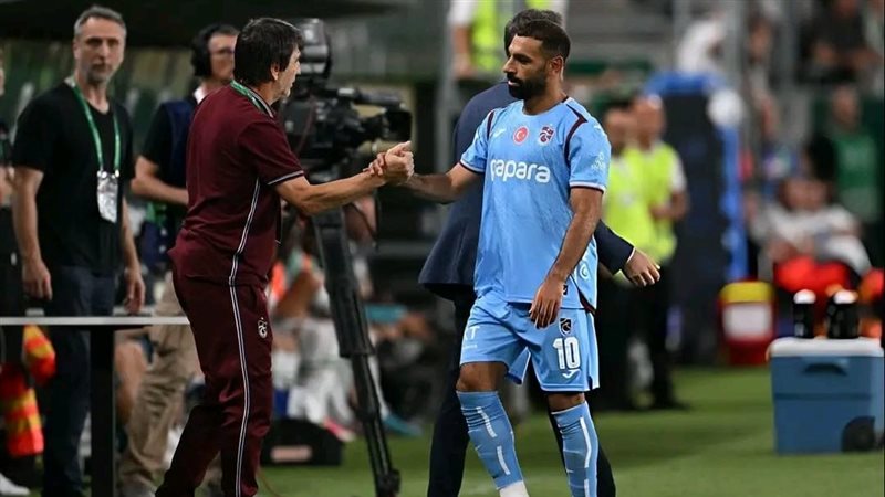 فريق محمد صلاح، مدرب طرابزون يعلن استقالته على الهواء بعد الهزيمة القاسية أمام فيرينكفاروسي