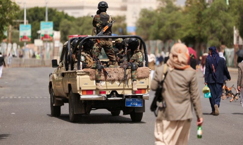 مصادر “العربية”: الحوثي شيّع 84 قتيلاً منهم 28 قيادياً خلال 6 أيام
