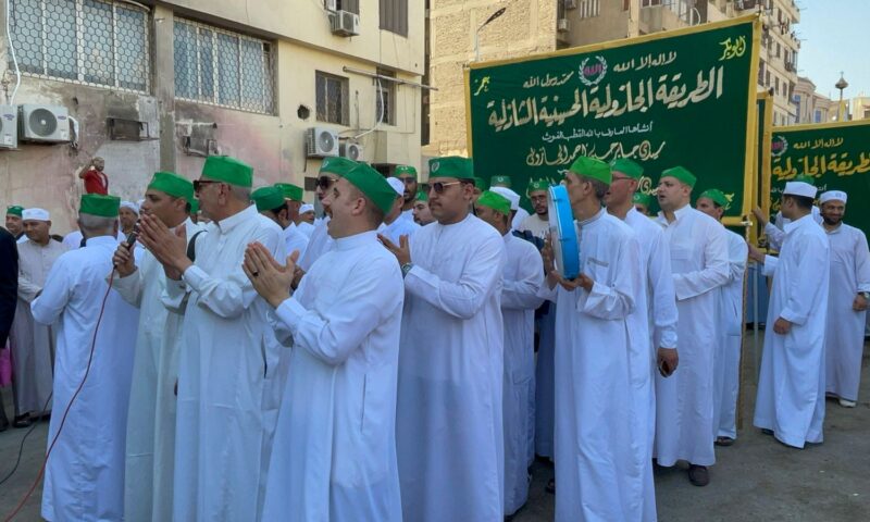«الطرق الصوفية» تنظم موكبًا بمشاركة الآلاف احتفالًا بالمولد النبوي.. الثلاثاء