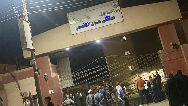 إصابة 10 أشخاص بينهم أطفال في انقلاب ميكروباص بصحراوي ملوي بالمنيا