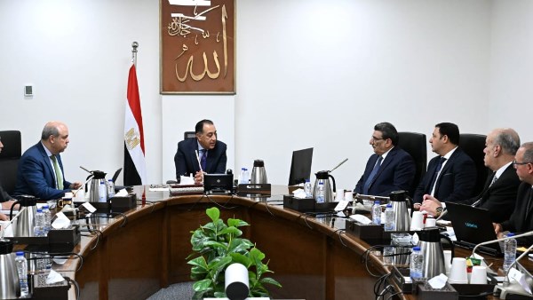 رئيس الوزراء يستعرض جهود صندوق مصر السيادي في تعظيم العائد من أصول الدولة