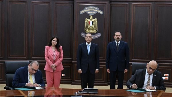 مدبولي يشهد توقيع اتفاقية تأسيس شركة “مواصلات مدن مصر” لتشغيل منظومة النقل الذكي بالمدن الجديدة