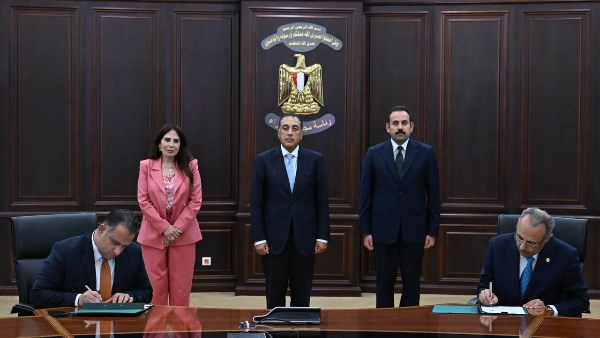 مدبولي يشهد توقيع بروتوكول بين “المجتمعات العمرانية” و”مستقبل مصر” لتعظيم الاستفادة من الأصول