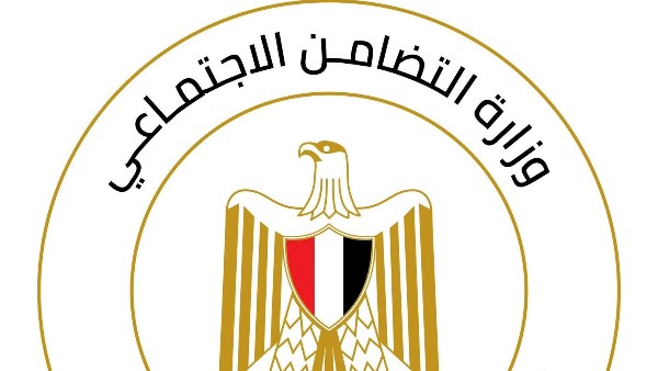 وزيرة التضامن تتابع تداعيات انقلاب ميكروباص بطريق بني سويف وتوجه بصرف مساعدات لأسر الضحايا