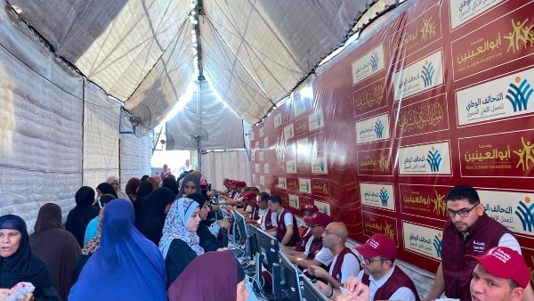 تحت مظلة “التحالف الوطني”.. مؤسسة أبو العينين تبدأ توزيع 300 ألف علبة حلوى المولد بالجيزة والمحافظات